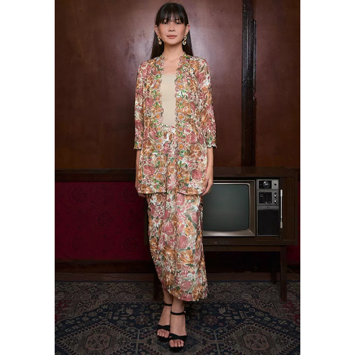Kebaya Bunga